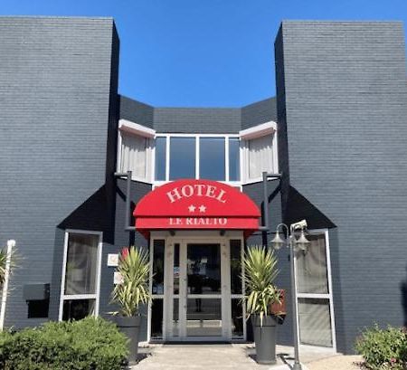 Logis Hotel- Hotel Restaurant Le Rialto Le Sequestre المظهر الخارجي الصورة