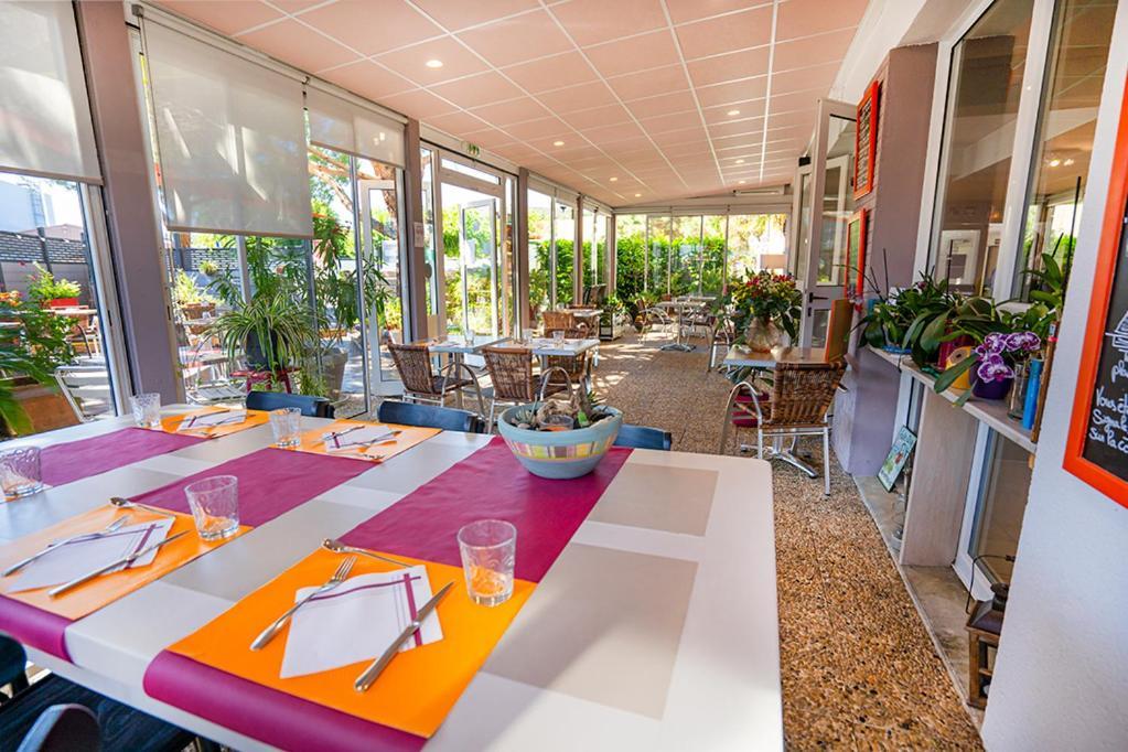 Logis Hotel- Hotel Restaurant Le Rialto Le Sequestre المظهر الخارجي الصورة