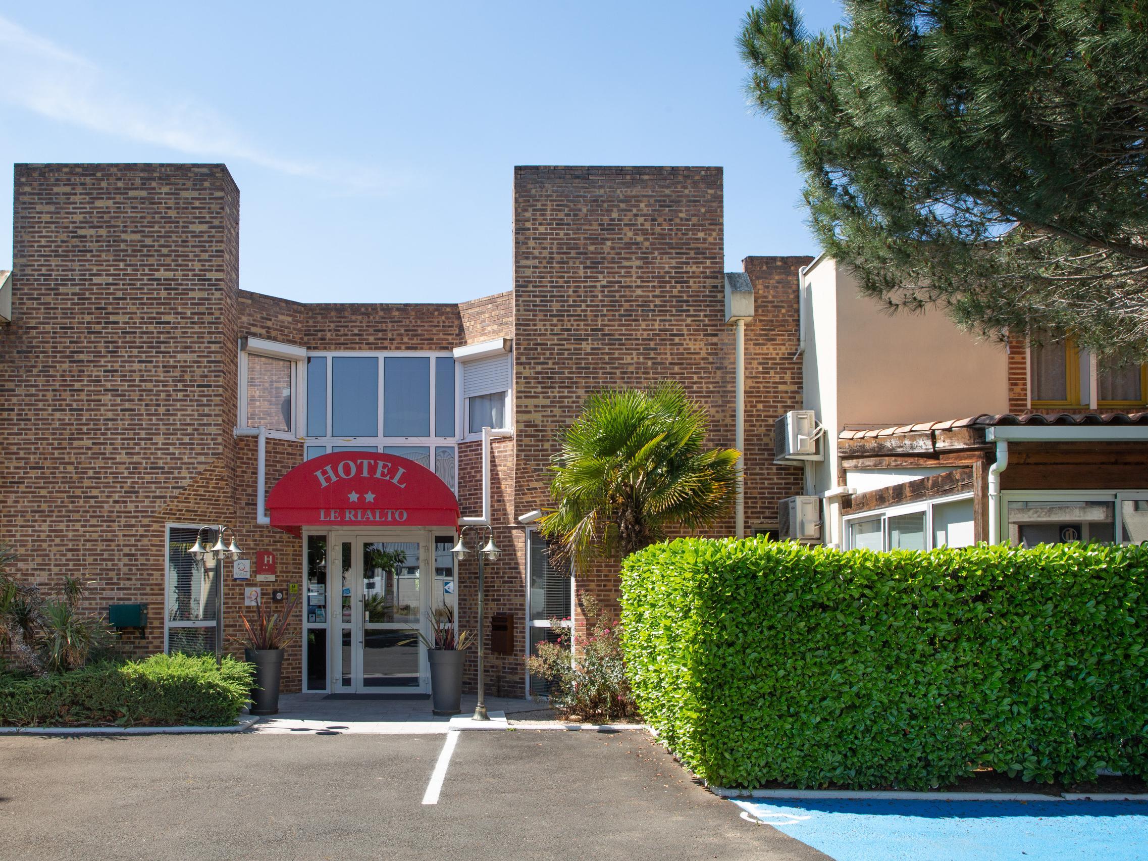 Logis Hotel- Hotel Restaurant Le Rialto Le Sequestre المظهر الخارجي الصورة
