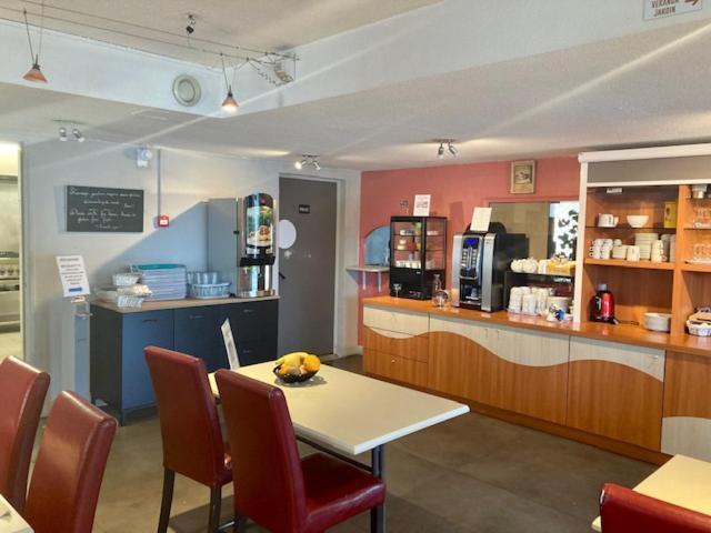 Logis Hotel- Hotel Restaurant Le Rialto Le Sequestre المظهر الخارجي الصورة