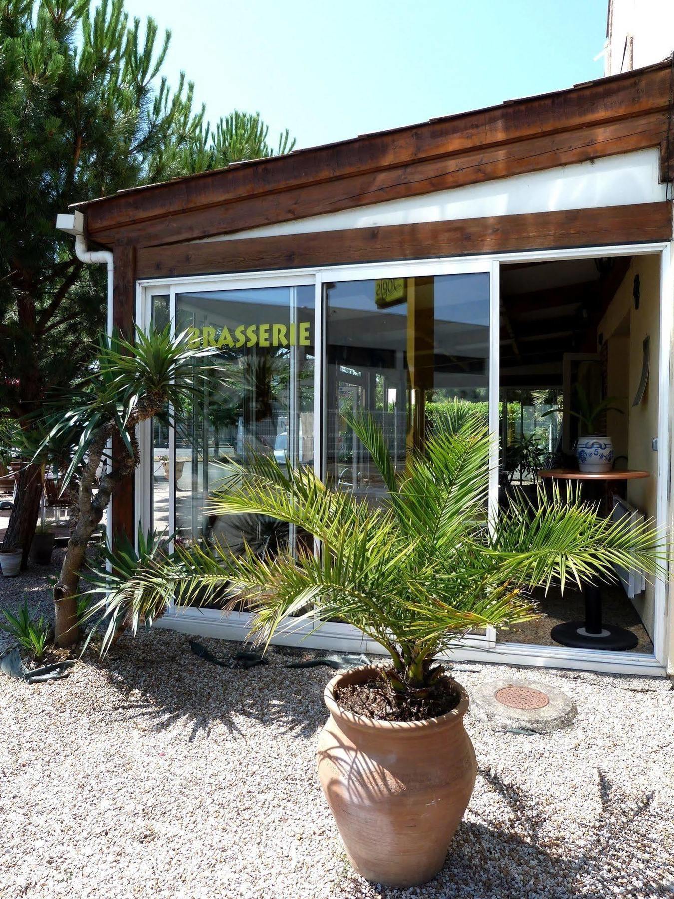 Logis Hotel- Hotel Restaurant Le Rialto Le Sequestre المظهر الخارجي الصورة