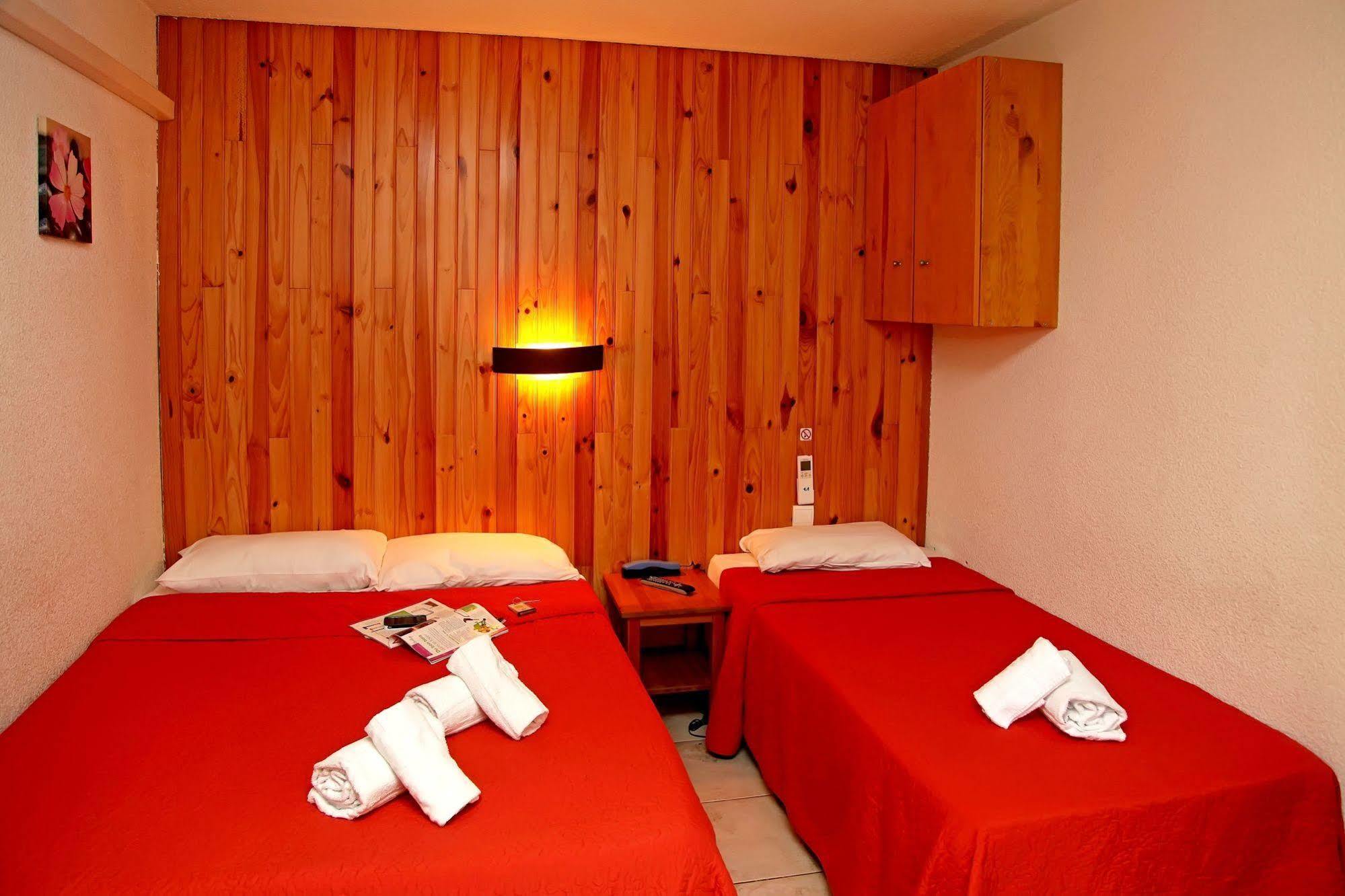 Logis Hotel- Hotel Restaurant Le Rialto Le Sequestre المظهر الخارجي الصورة
