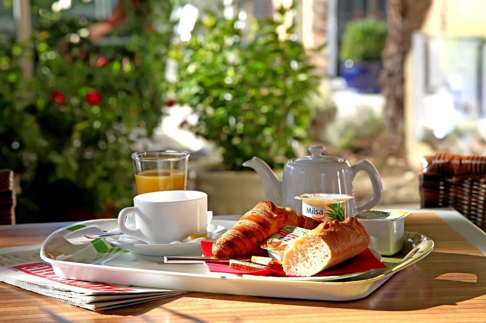 Logis Hotel- Hotel Restaurant Le Rialto Le Sequestre المظهر الخارجي الصورة